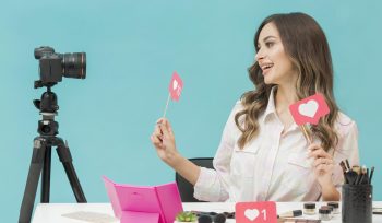 beautiful-woman-happy-record-video beautiful-woman-happy-record-video